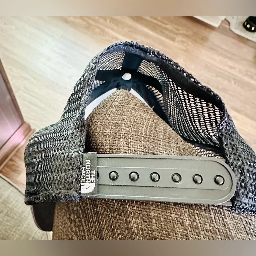 The North Face Gray and Black Truckers Hat 
Adjustable OS - Picture 3 of 4